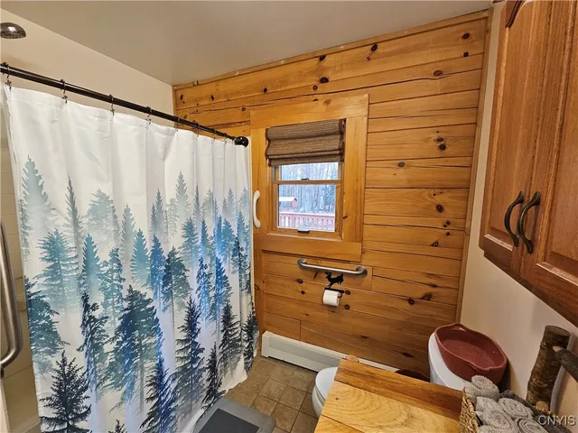 $345,900 | 8 North Hillsborough Road, Amboy, NY 13316