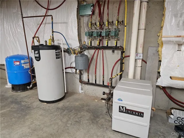 $345,900 | 8 North Hillsborough Road, Amboy, NY 13316