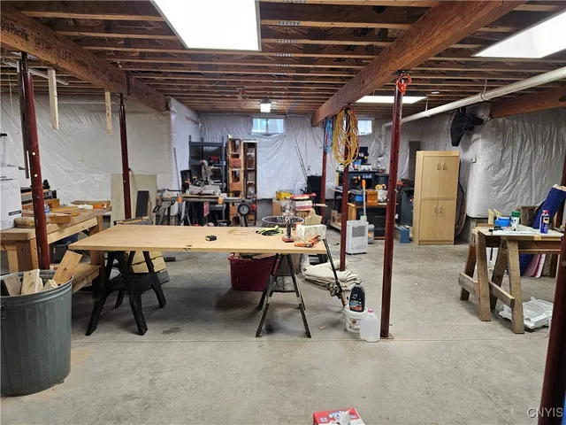 $345,900 | 8 North Hillsborough Road, Amboy, NY 13316