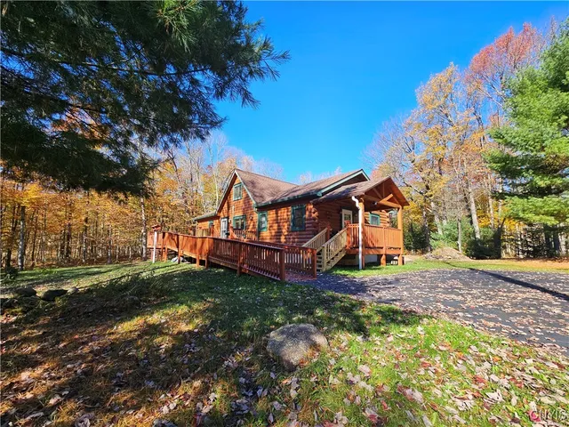 $345,900 | 8 North Hillsborough Road, Amboy, NY 13316