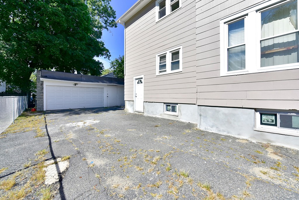 116-118 Maynard Street Springfield, MA 01109 - Photo 7 of 30 Gallery Image 7