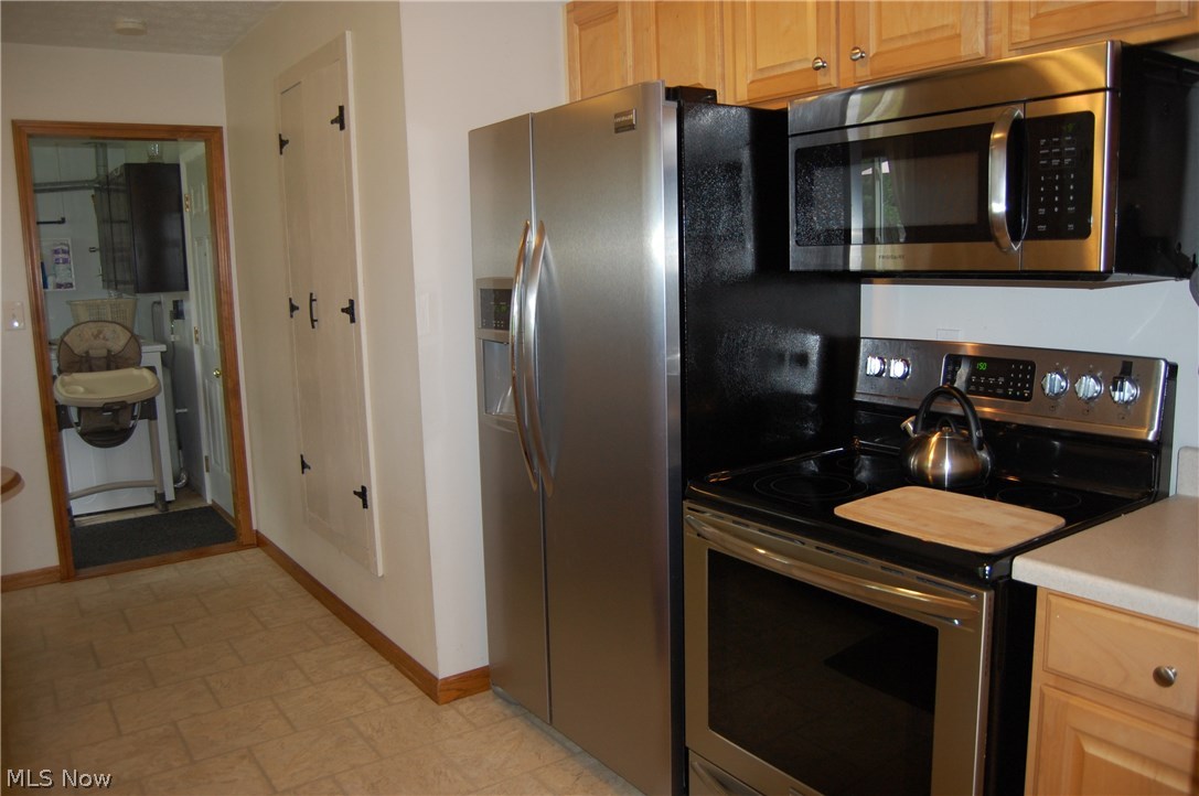 1439 Bruce Road Macedonia, OH 44056 - Photo 6 of 19 Gallery Image 6