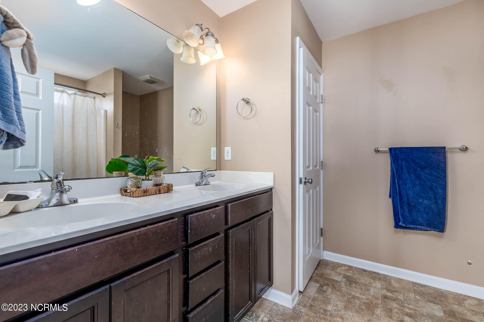 406 Dylan Court Beulaville, NC 28518 - Photo 15 of 29 A-23