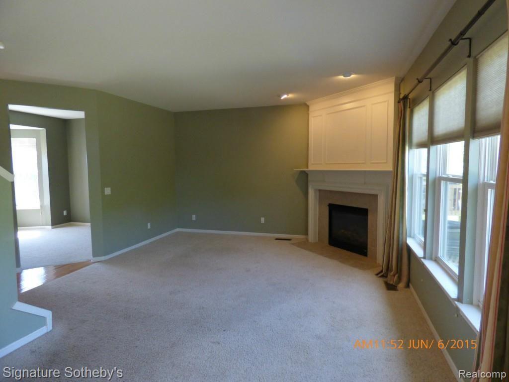 484 Otter Run Road Holly, MI 48442 - Photo 2 of 21 P1000234.jpg