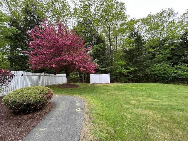 1 South Ridge Drive Winslow, ME 04901 - Photo 5 of 53 Side yard
