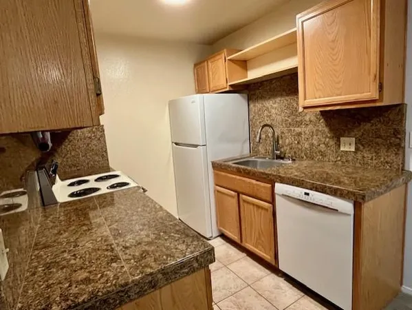 $3,150 | 415 Piccadilly Place, Unit 2, San Bruno, CA 94066