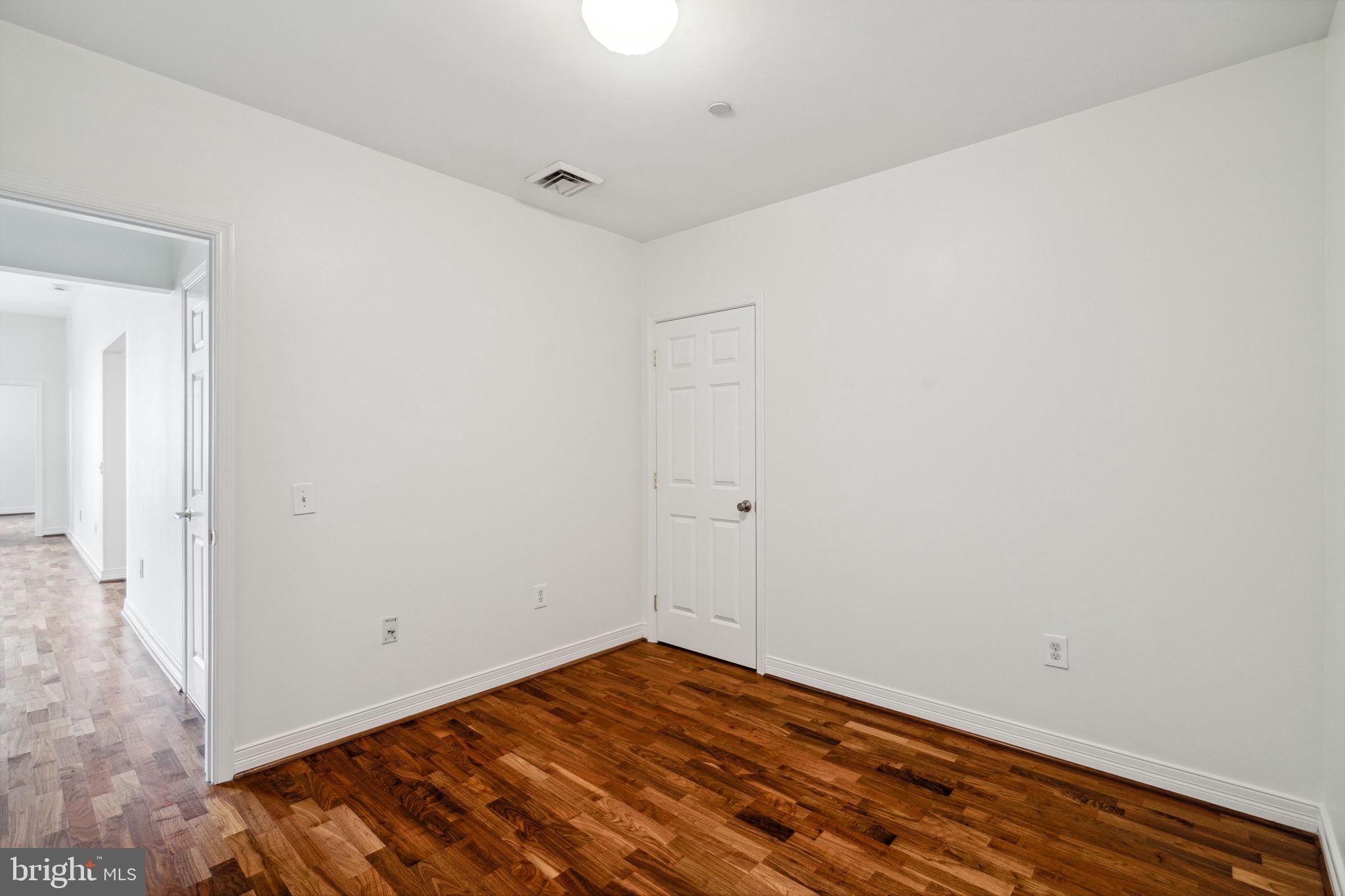 1600 Arch Street, Unit 1113 Philadelphia, PA 19103 - Photo 19 of 34 a view of room