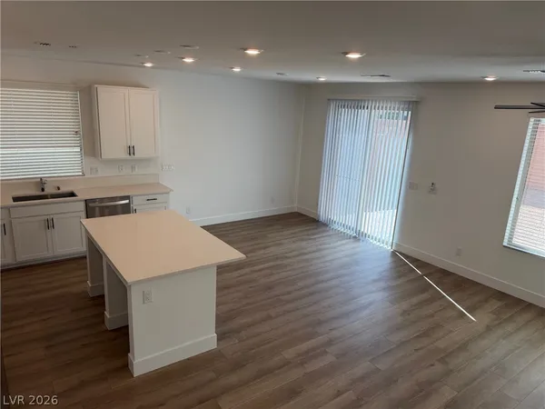 $2,600 | 10253 Altavia Rock Street, Las Vegas, NV 89141