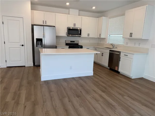 $2,600 | 10253 Altavia Rock Street, Las Vegas, NV 89141