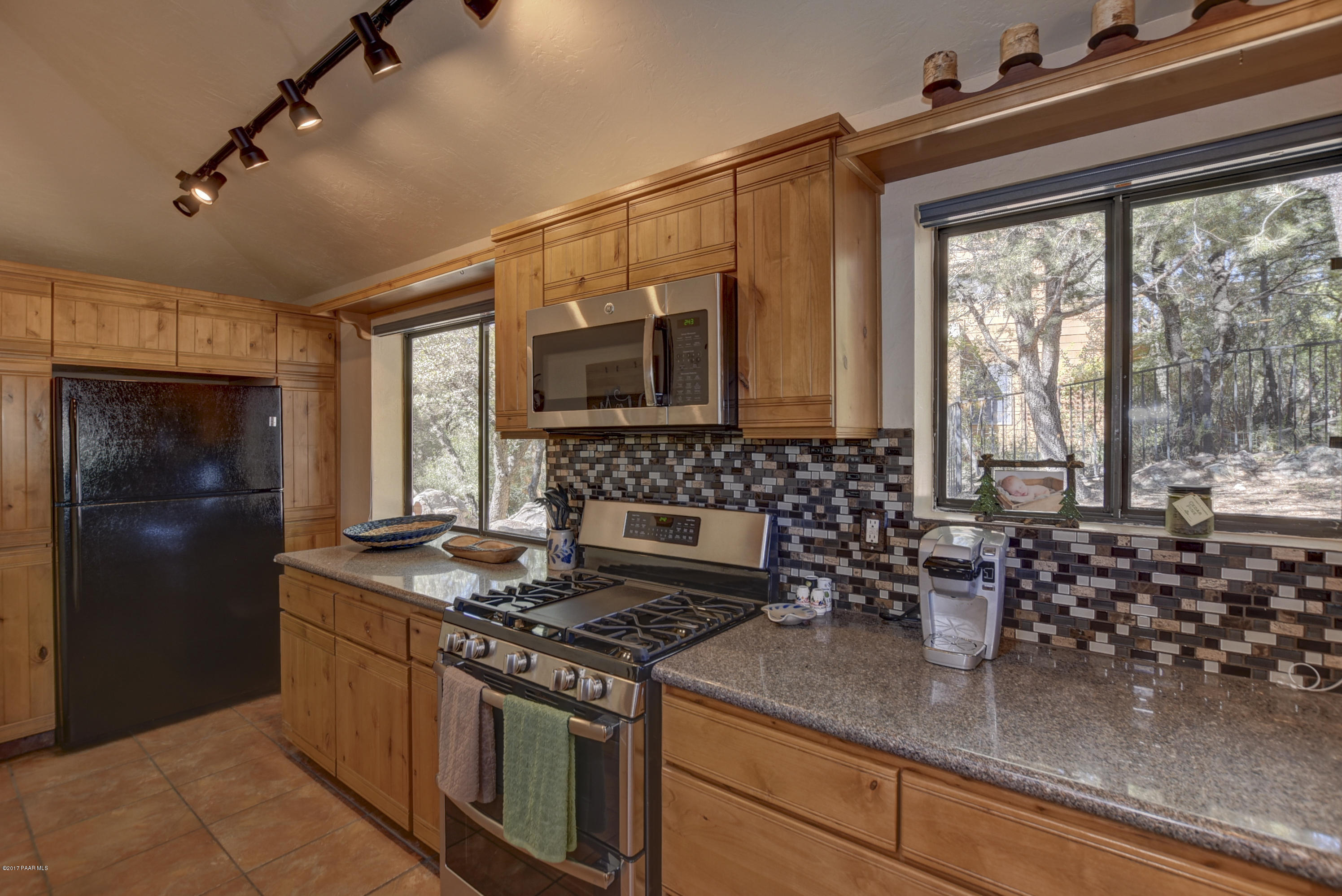 1105 East Timber Ridge Road Prescott, AZ 86303 - Photo 10 of 25 Kitchen 3