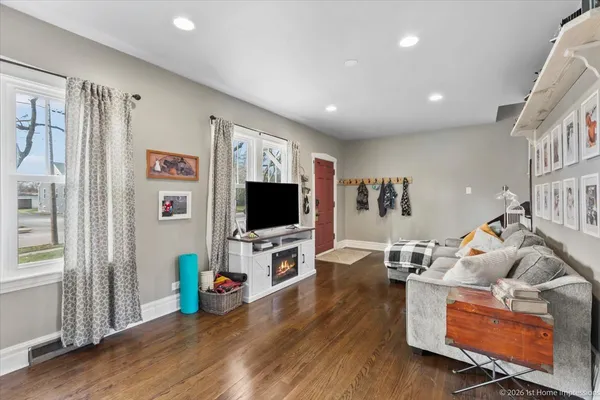$429,900 | 334 West School Street, Villa Park, IL 60181