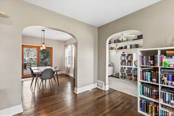 $429,900 | 334 West School Street, Villa Park, IL 60181