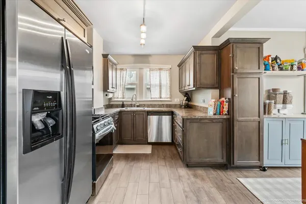 $429,900 | 334 West School Street, Villa Park, IL 60181