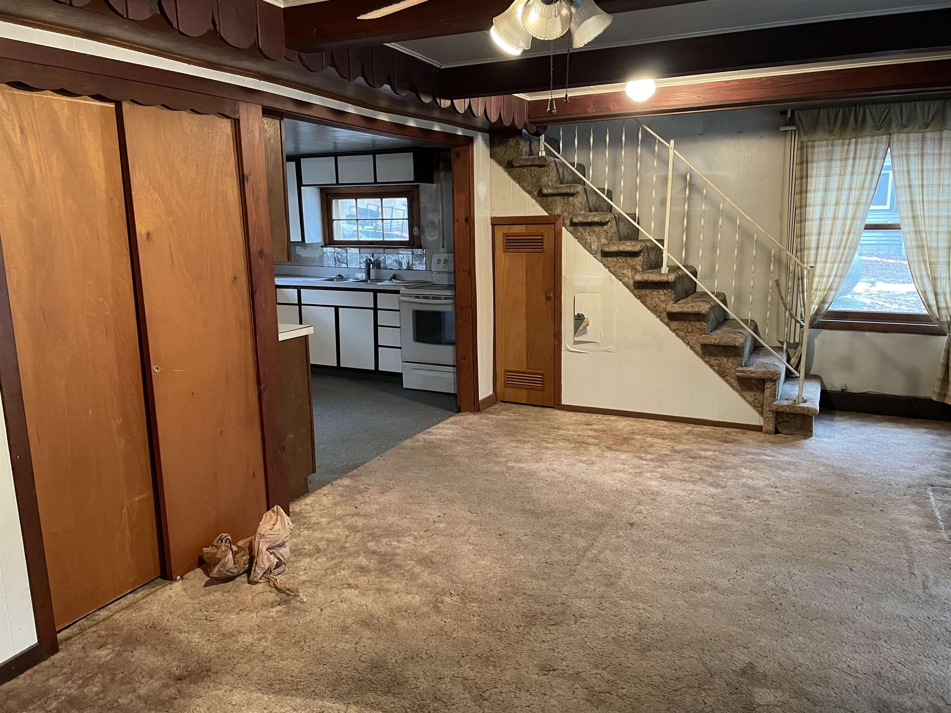 283 Dyer Road Rose City, MI 48654 - Photo 5 of 12 1907877-4.JPG