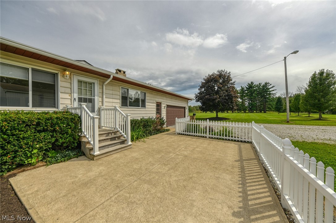 6375 Fenn Road Medina, OH 44256 - Photo 4 of 35