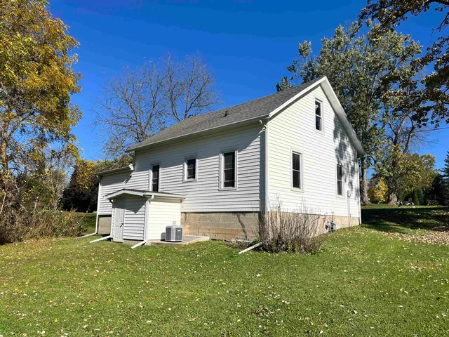 $119,900 | 825 Mill Street, Hillsboro, WI 54634