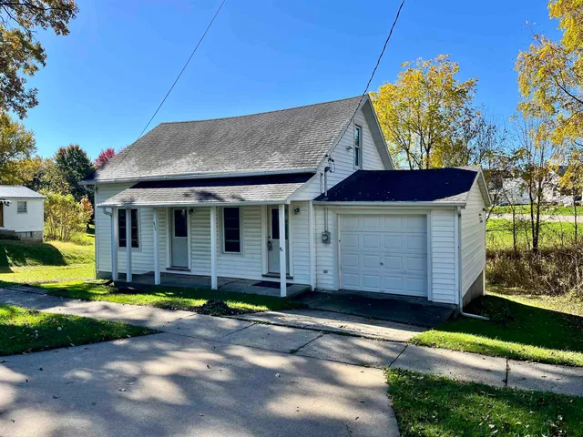 $119,900 | 825 Mill Street, Hillsboro, WI 54634