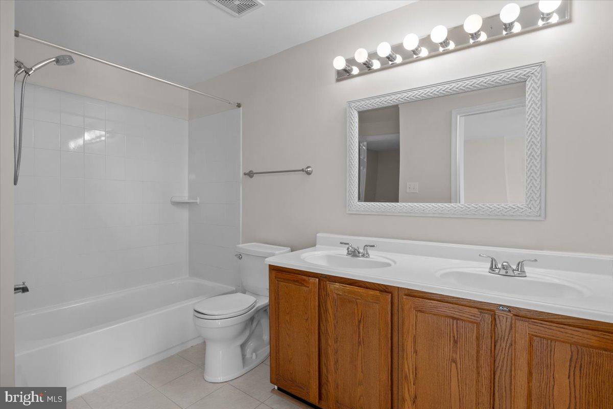 12929 Freestone Court Woodbridge, VA 22192 - Photo 16 of 30