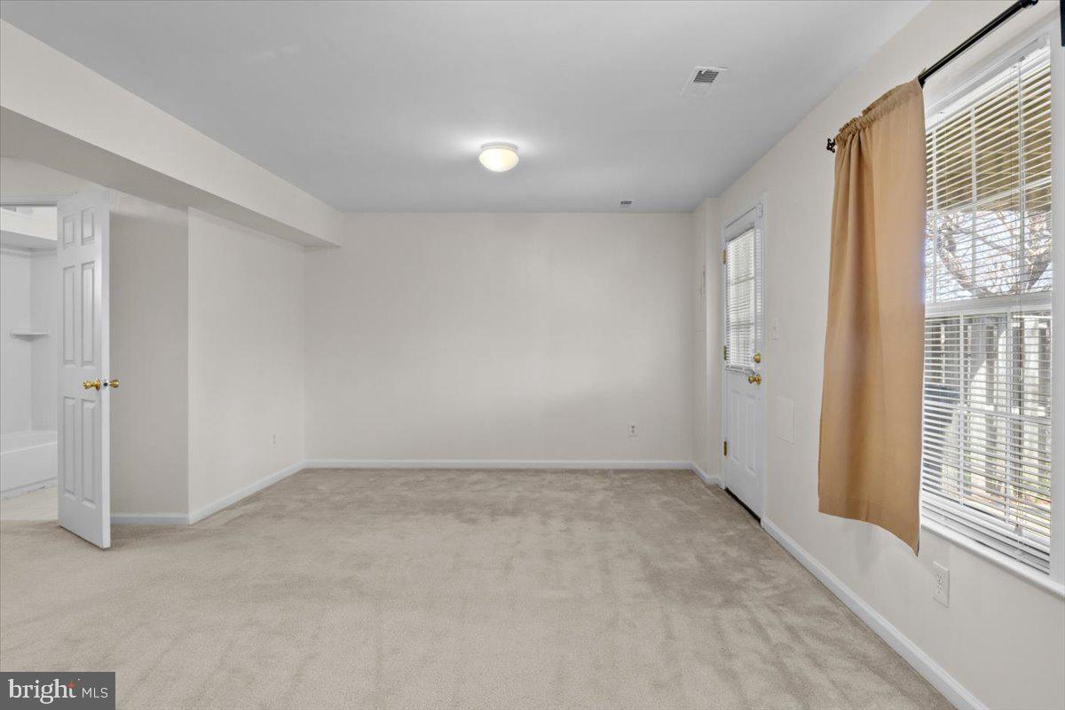 12929 Freestone Court Woodbridge, VA 22192 - Photo 23 of 30