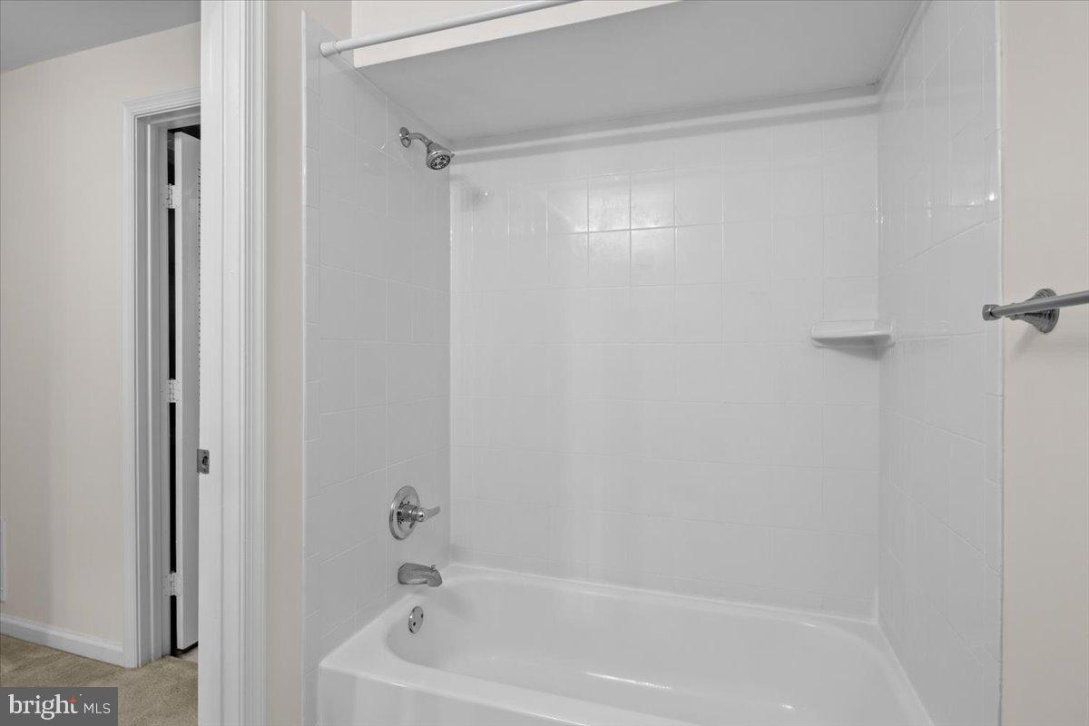 12929 Freestone Court Woodbridge, VA 22192 - Photo 26 of 30