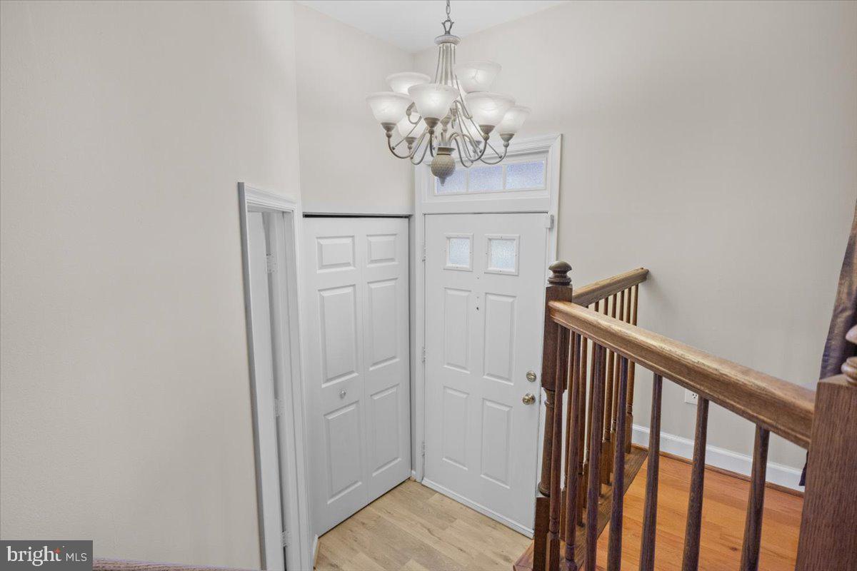 12929 Freestone Court Woodbridge, VA 22192 - Photo 3 of 30