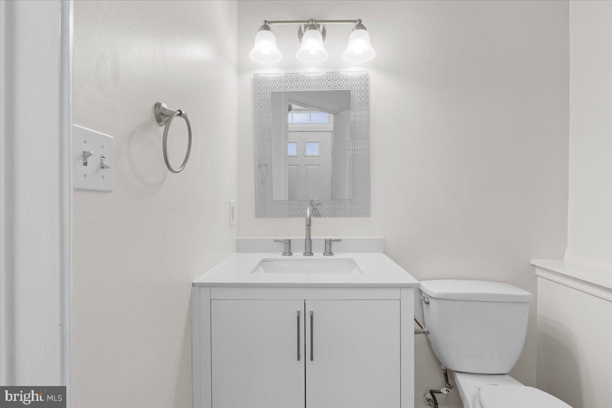 12929 Freestone Court Woodbridge, VA 22192 - Photo 6 of 30