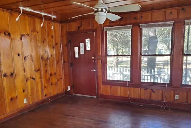 $2,495 | 4409 Merle Drive, Austin, TX 78745