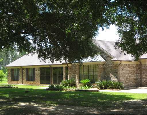 14120 Wolf Ridge Road Moss Point, MS 39562 - Photo 1 of 25 Primary Photo