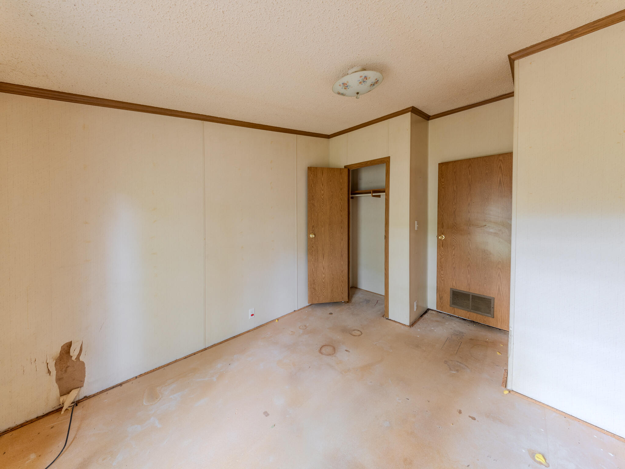 10848 Edgewood Drive Demotte, IN 46310 - Photo 15 of 17 2048x1536
