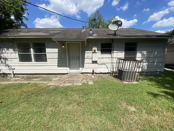 $1,595 | 5414 Northridge Drive, Houston, TX 77033