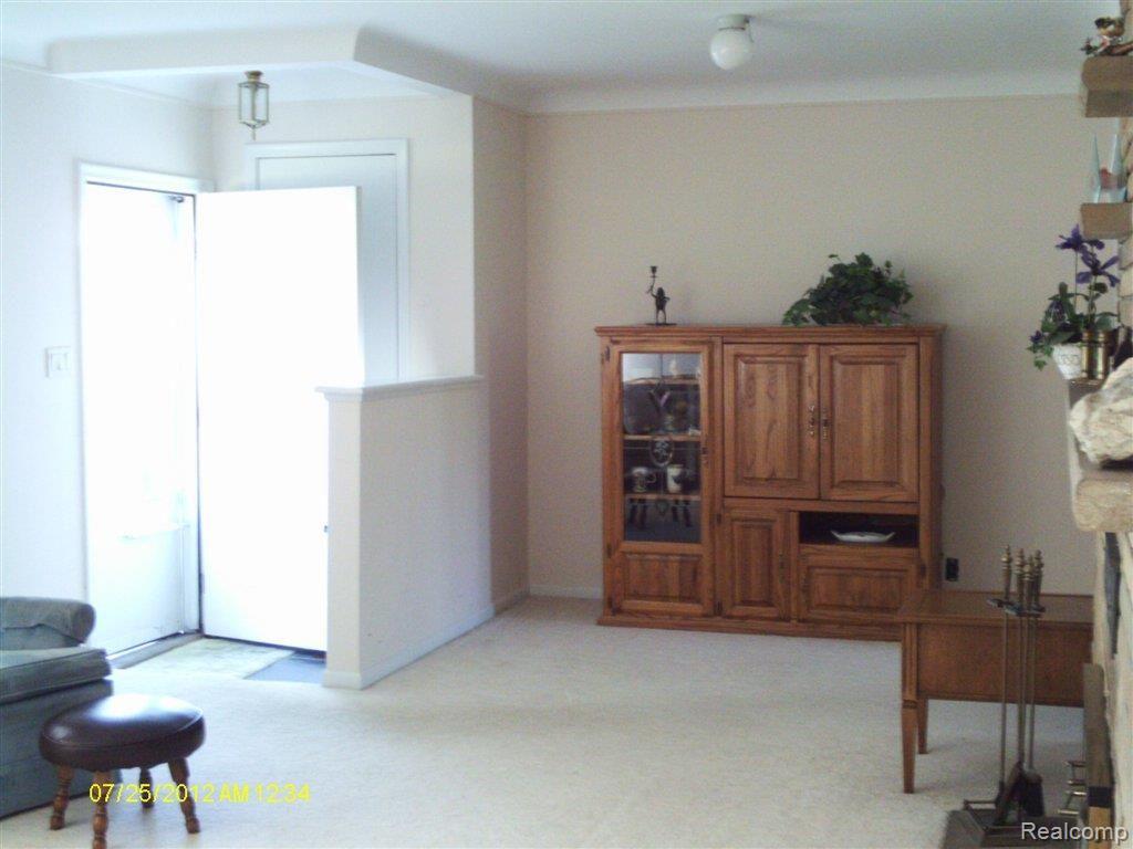 37821 Pointe Rosa Street Harrison Township, MI 48045 - Photo 12 of 19 IMAG0015.JPG