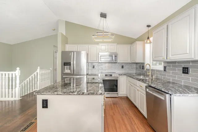 $420,000 | 14049 Belmont Trail, Rosemount, MN 55068