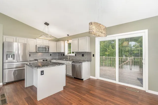 $420,000 | 14049 Belmont Trail, Rosemount, MN 55068