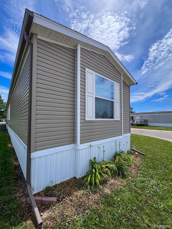 321 Prairie Circle Carleton, MI 48117 - Photo 2 of 20