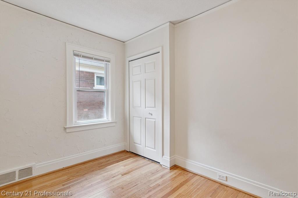 949 Nottingham Road Grosse Pointe Park, MI 48230 - Photo 34 of 56