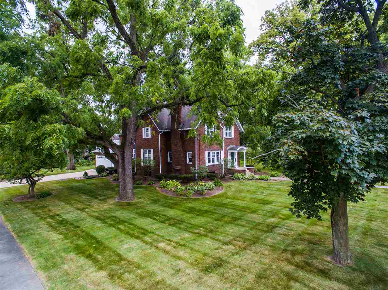 2525 Guilford Road Rockford, IL 61107 - Photo 1 of 25 Gallery Image 1