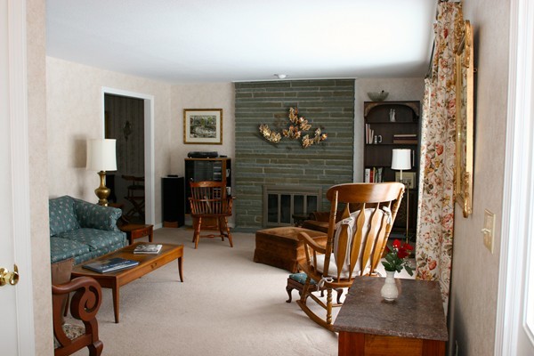 603 Wolf Swamp Road Longmeadow, MA 01106 - Photo 2 of 30 Gallery Image 2