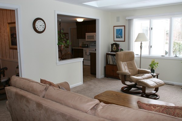 603 Wolf Swamp Road Longmeadow, MA 01106 - Photo 8 of 30 Gallery Image 8