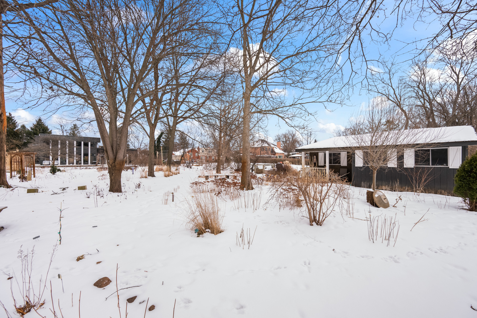 108 North Wheeling Road Prospect Heights, IL 60070 - Photo 49 of 54 a view of snow on the side of house