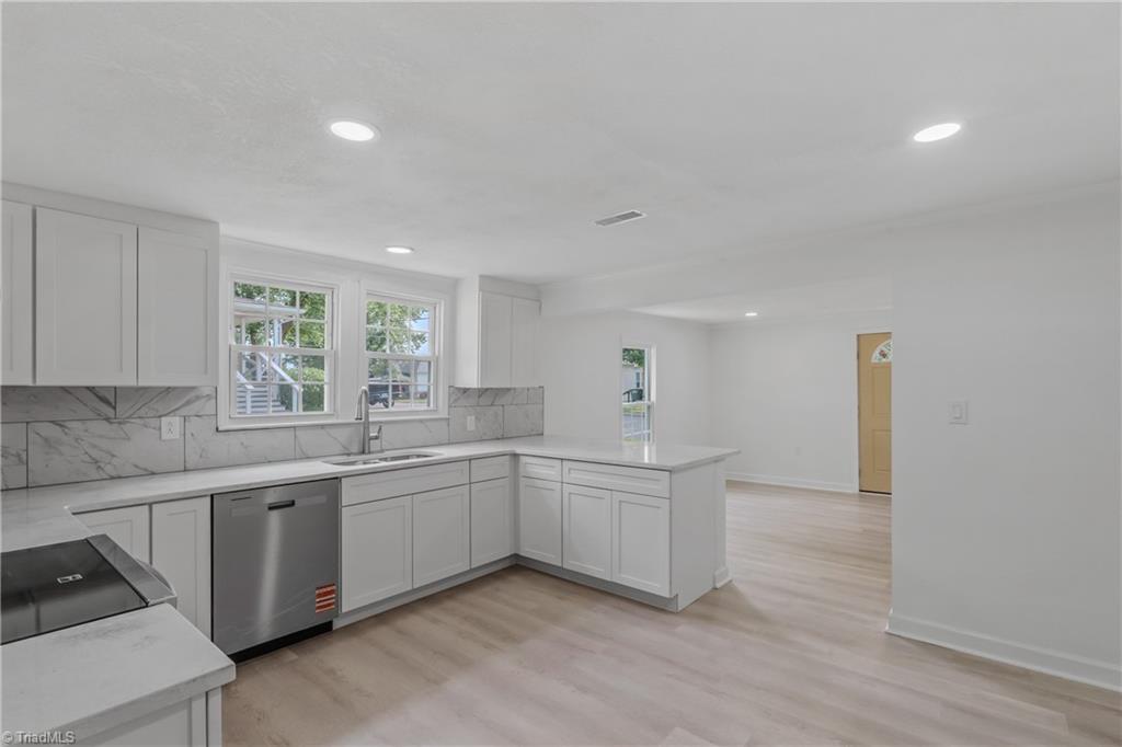 413 Junction Street Mount Airy, NC 27030 - Photo 14 of 30