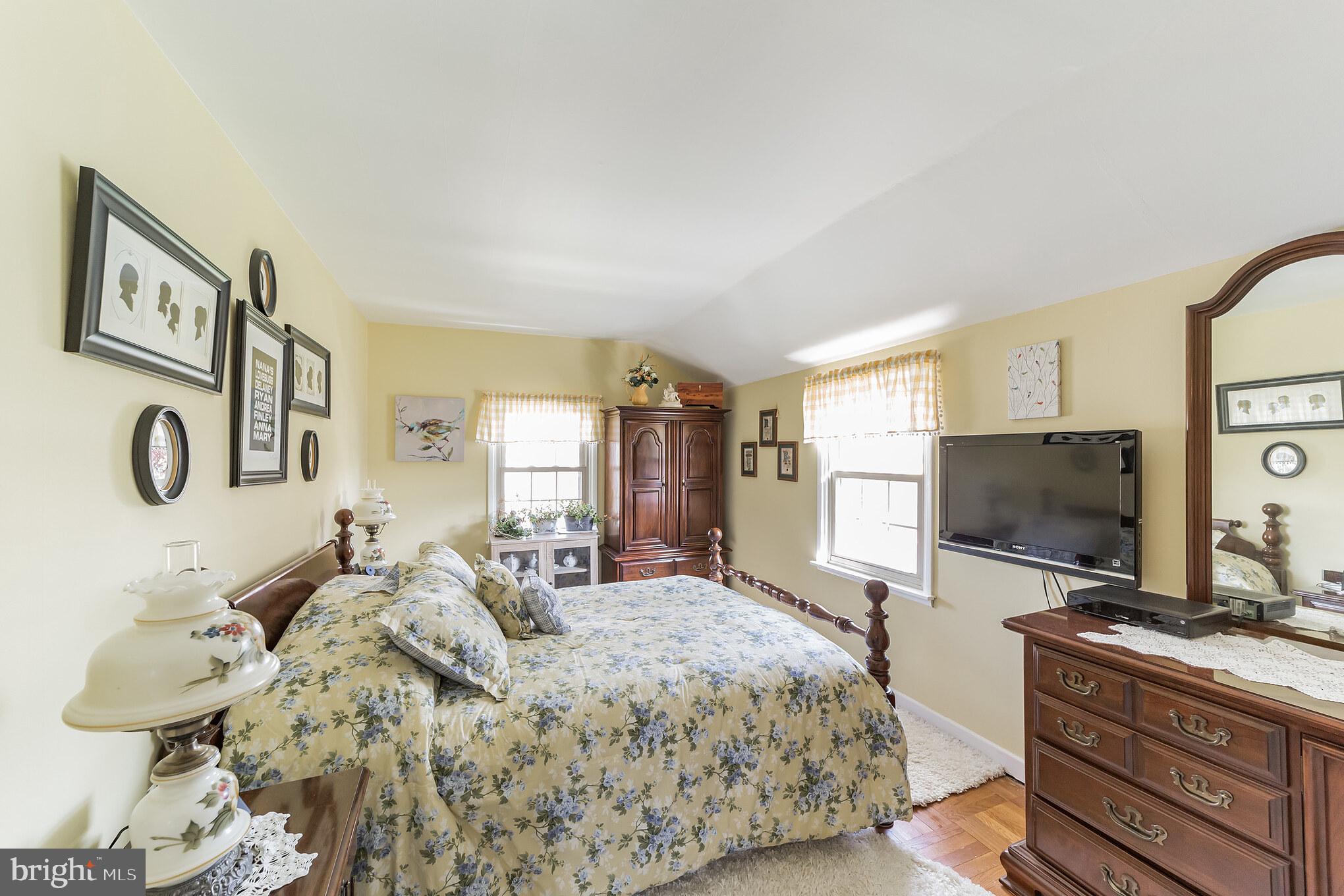 1206 Victoria Road Warminster, PA 18974 - Photo 17 of 23 Primary Bedroom