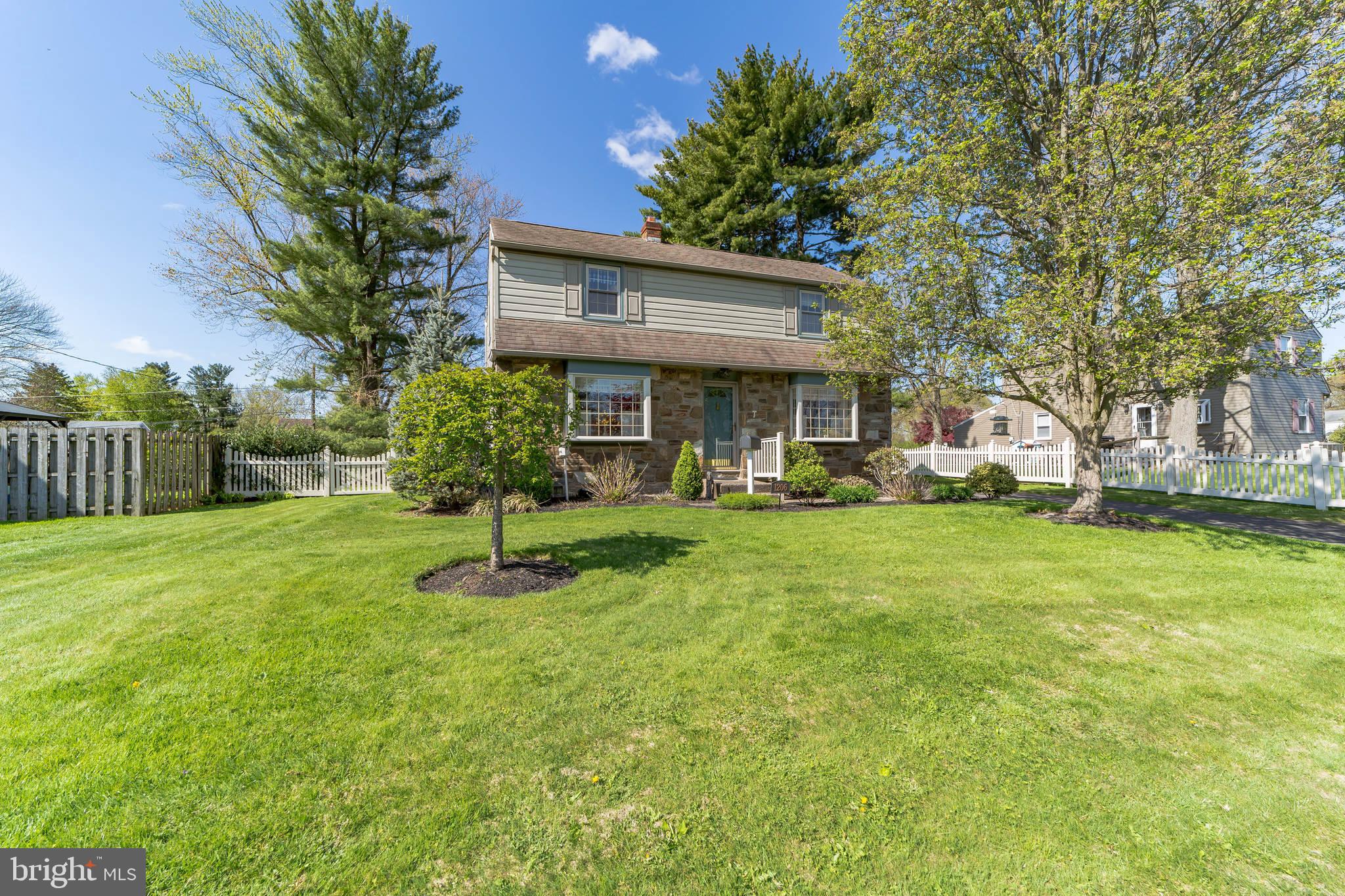 1206 Victoria Road Warminster, PA 18974 - Photo 2 of 23 Lush Landscaping