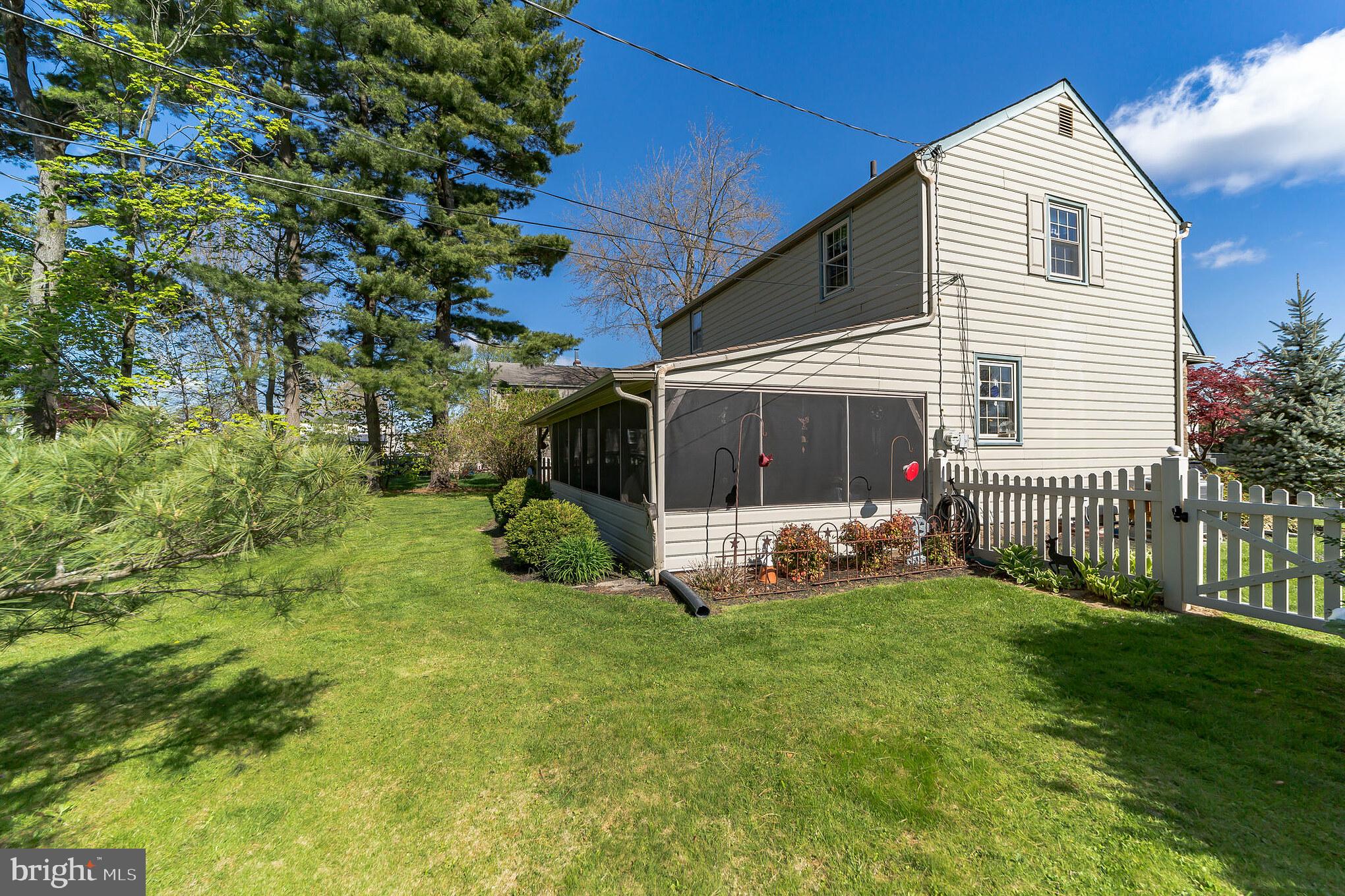1206 Victoria Road Warminster, PA 18974 - Photo 5 of 23 Exterior side