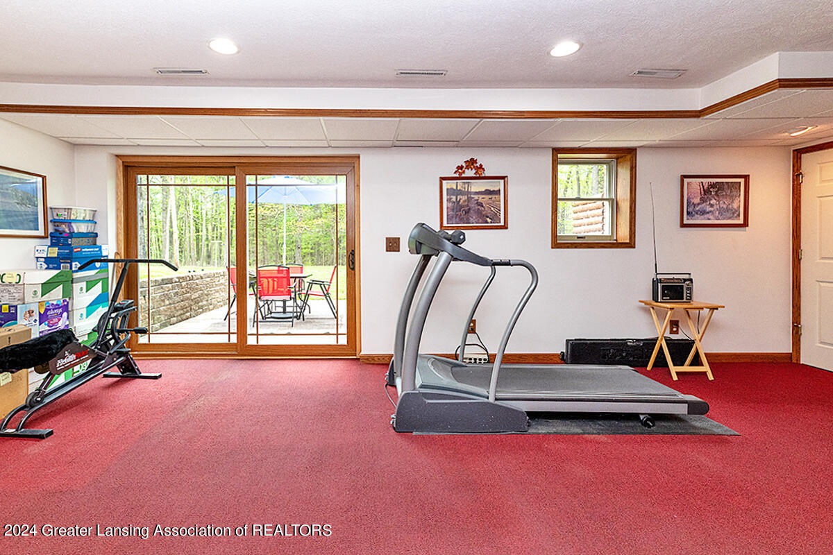 6427 East Clark Road Bath, MI 48808 - Photo 30 of 41 20