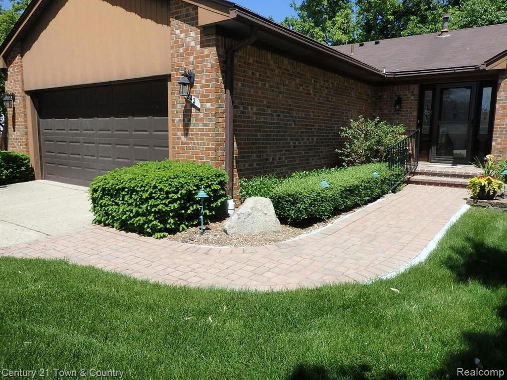 242 Poco Court Rochester Hills, MI 48307 - Photo 16 of 45