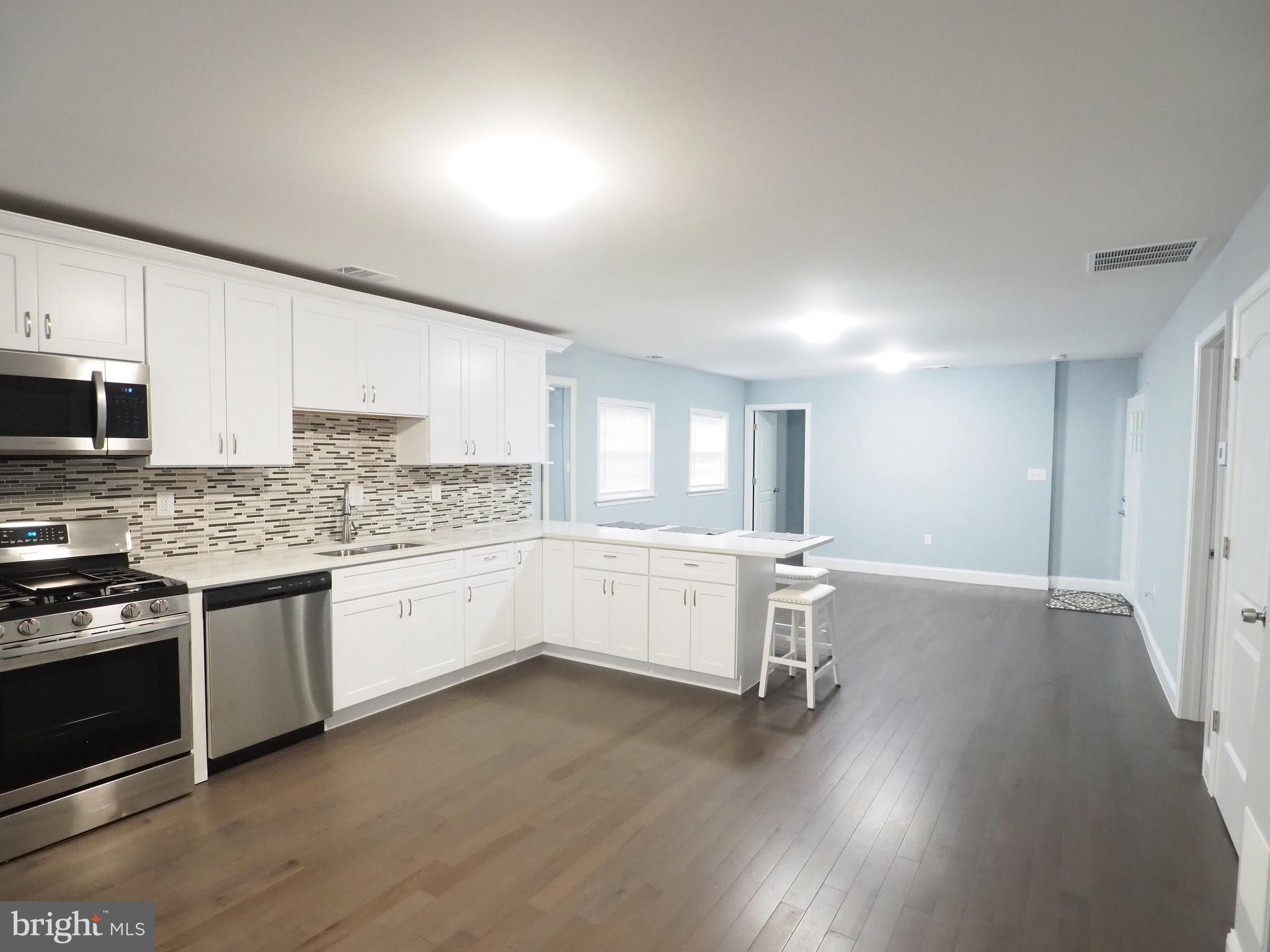 355 Townsend Road Baltimore, MD 21221 - Photo 1 of 23 Kitchen