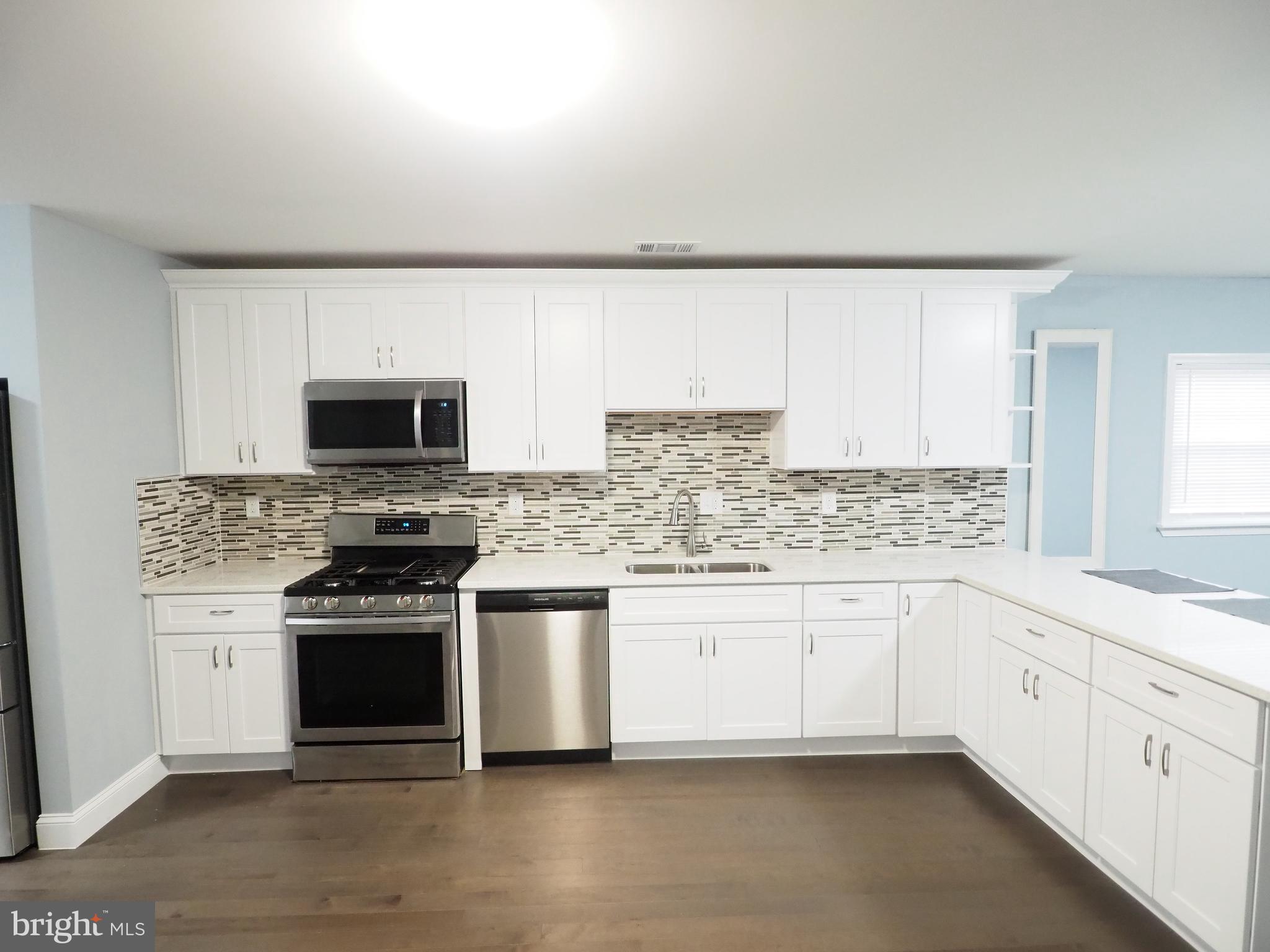 355 Townsend Road Baltimore, MD 21221 - Photo 2 of 23 Kitchen