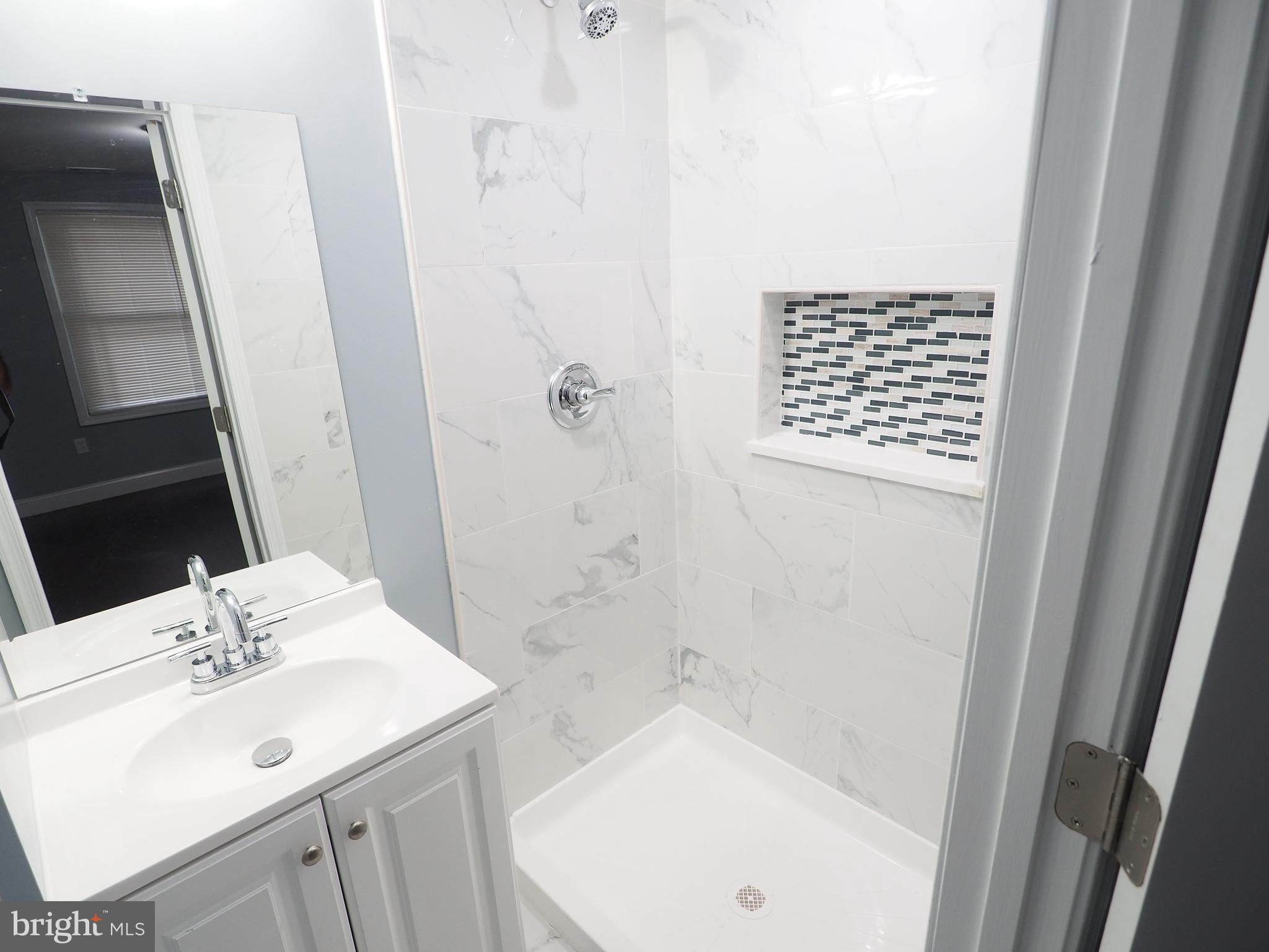 355 Townsend Road Baltimore, MD 21221 - Photo 13 of 23 Bath