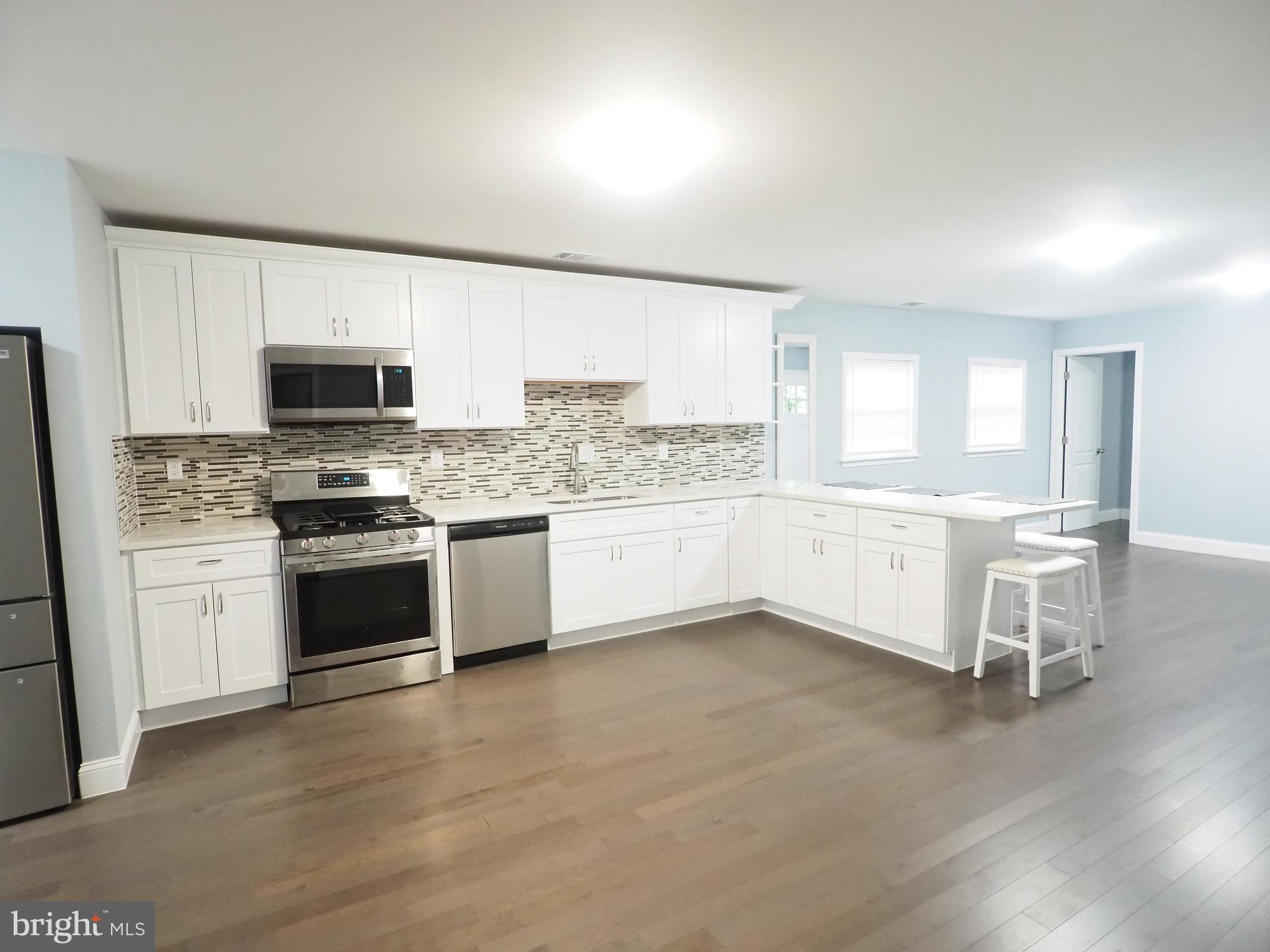 355 Townsend Road Baltimore, MD 21221 - Photo 6 of 23 Kitchen