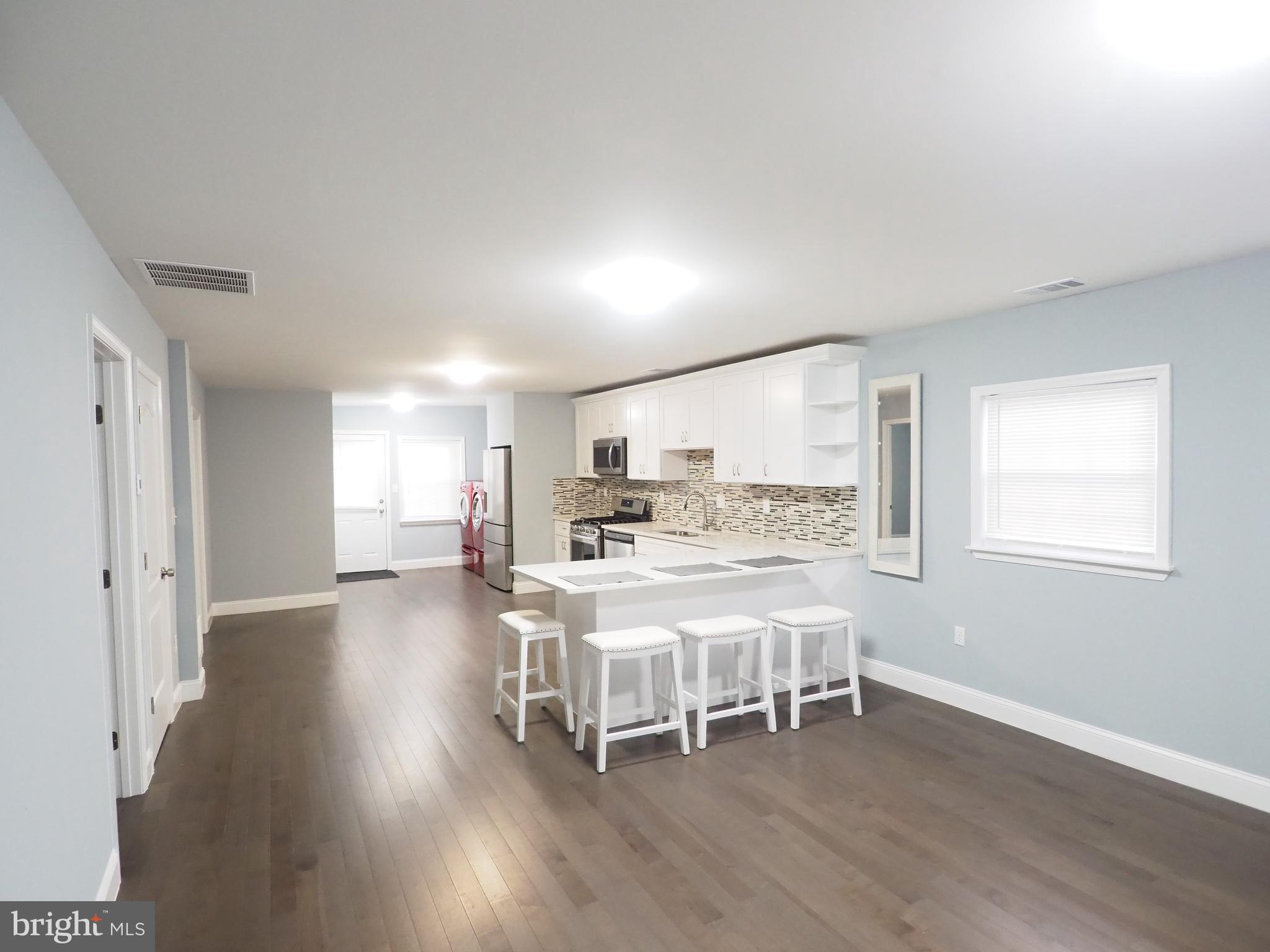 355 Townsend Road Baltimore, MD 21221 - Photo 7 of 23 Interior